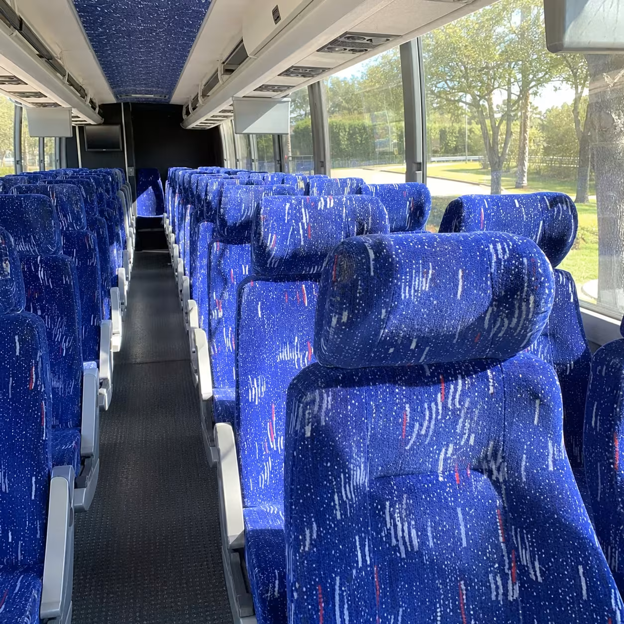 brooklyn park charter bus rentals to msp airport