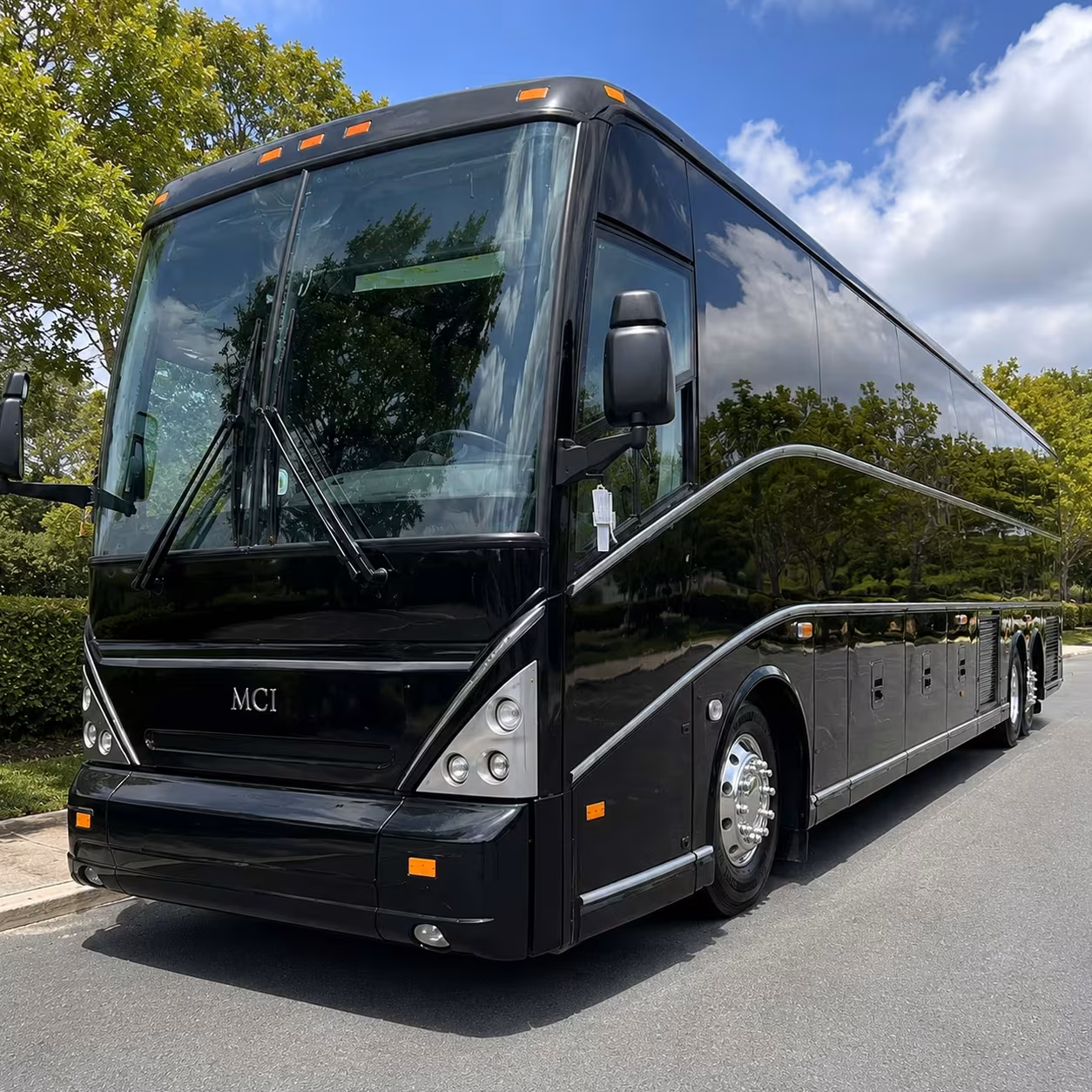 long distance corporate bus rentals from brooklyn park