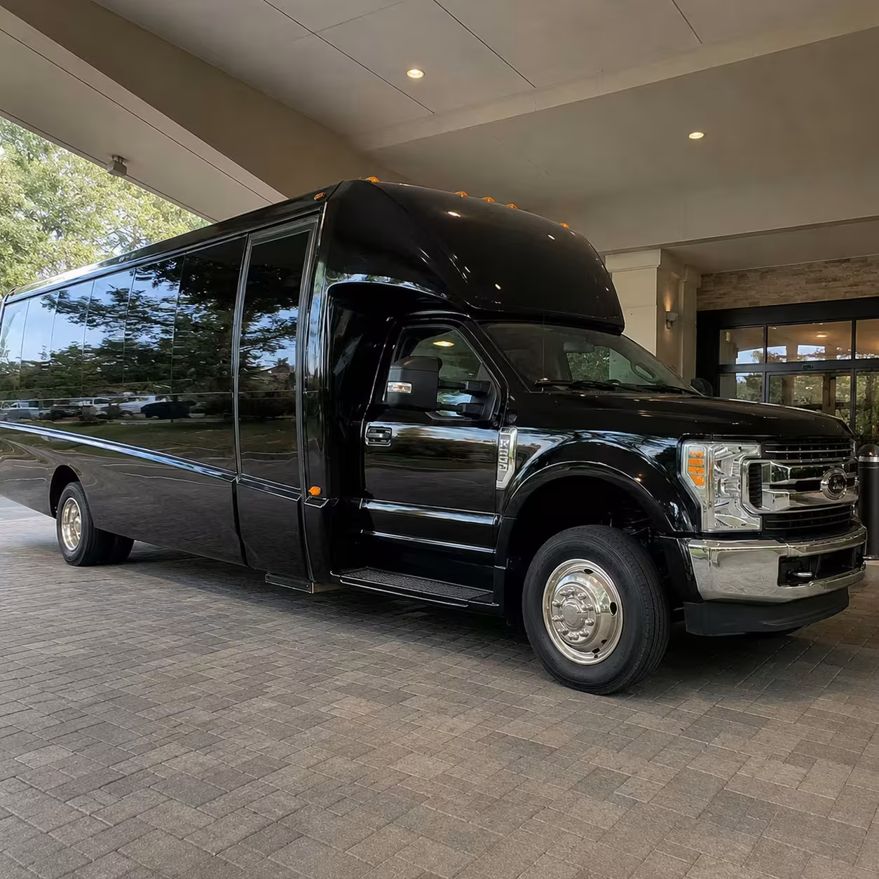 minibus and motorcoach rentals for brooklyn park government groups