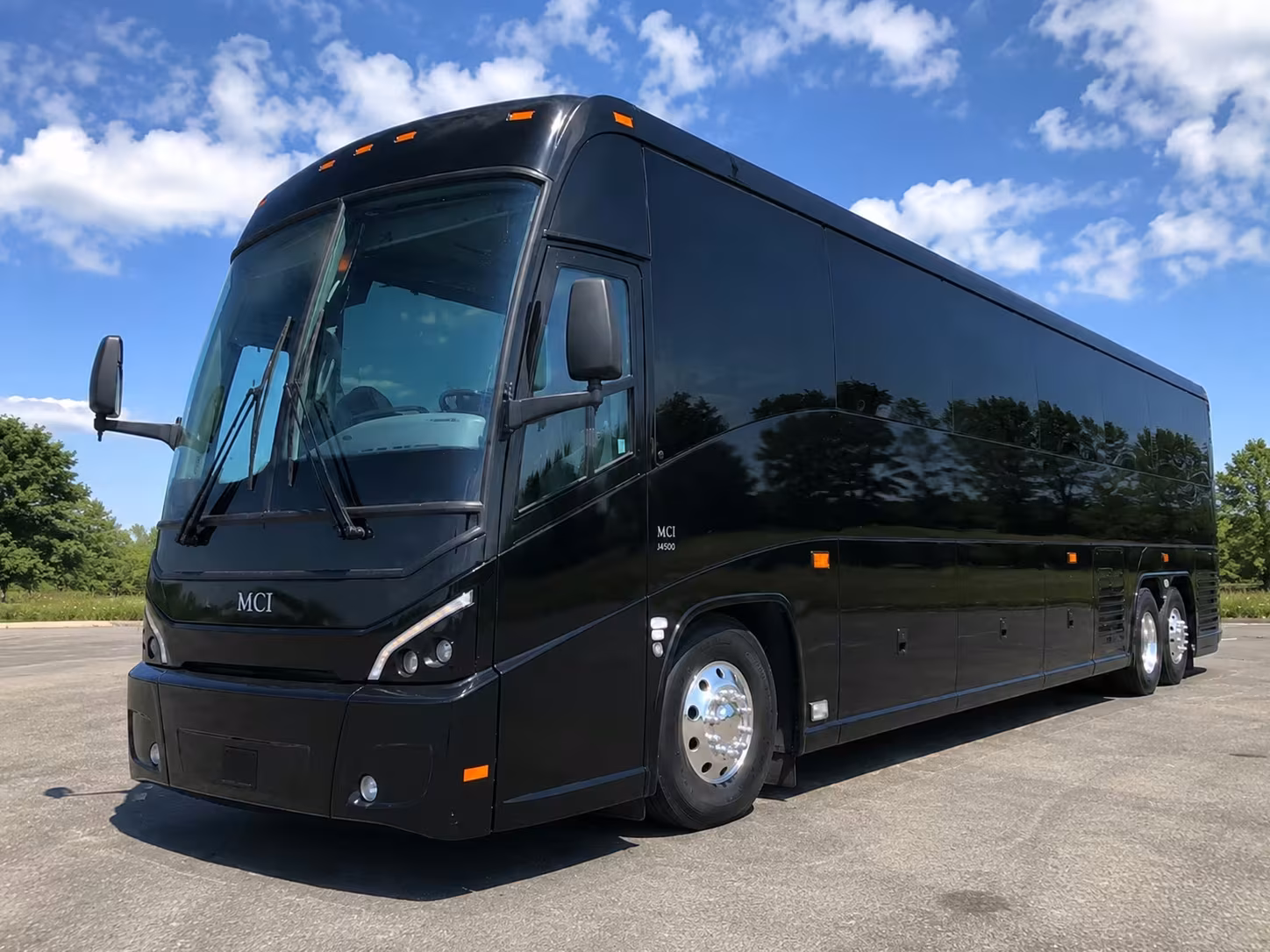 multi stop and long distance charter bus rentals from brooklyn park